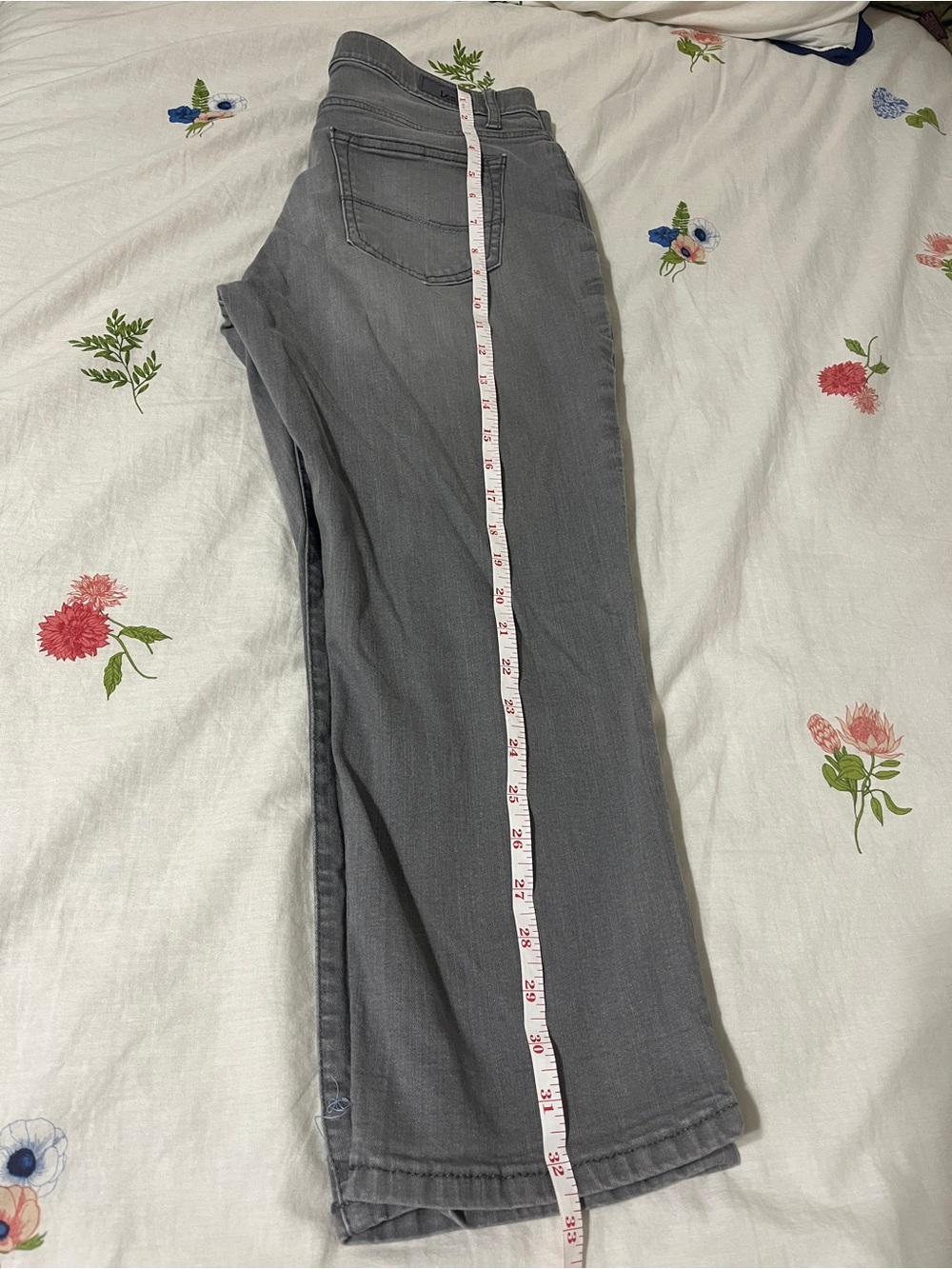 Lee Women's Gray Straight-Leg Cropped Jeans